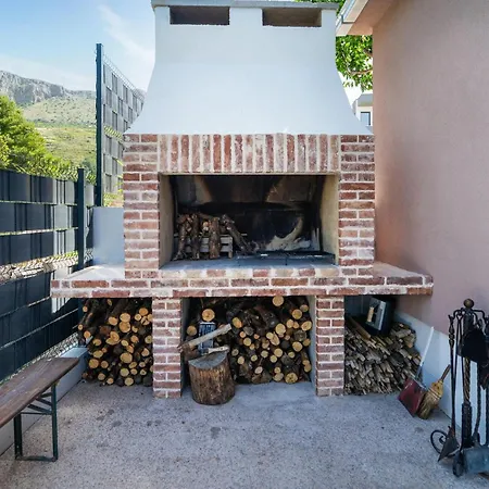 Holiday home Six-bedroom In *