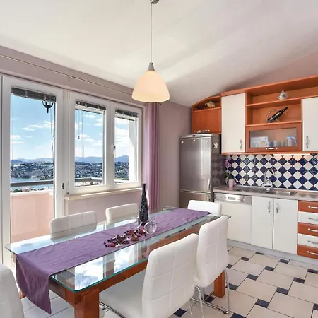 Holiday home Six-bedroom In